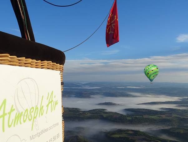 Cadeau de Noël montgolfière dans le Tarn Aveyron Haute Garonne Gers Lot Arriège