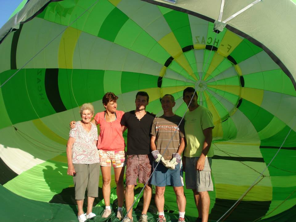 Photo dans la montgolfière avant le décollage