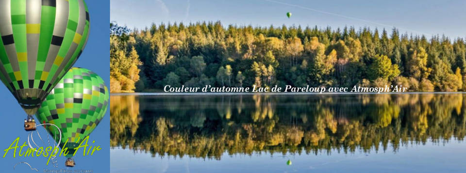 Reflet et couleurs d'automne de la montgolfière dans le lac de Pareloup