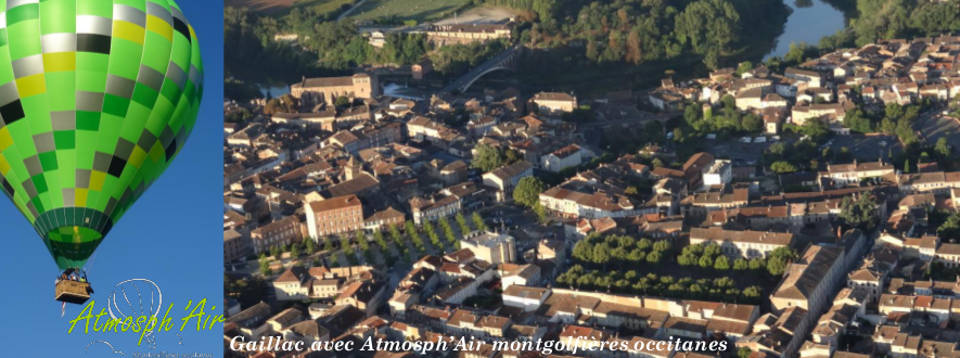 Vue en montgolfière du centre ville de Gaillac et de l'Eglise Sain Michel