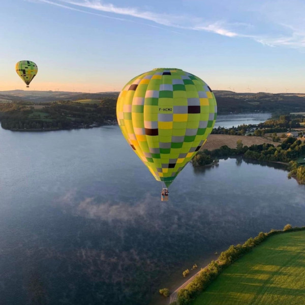 Vol à 2 ballons sur le Lévézou jusqu'à Rodez
