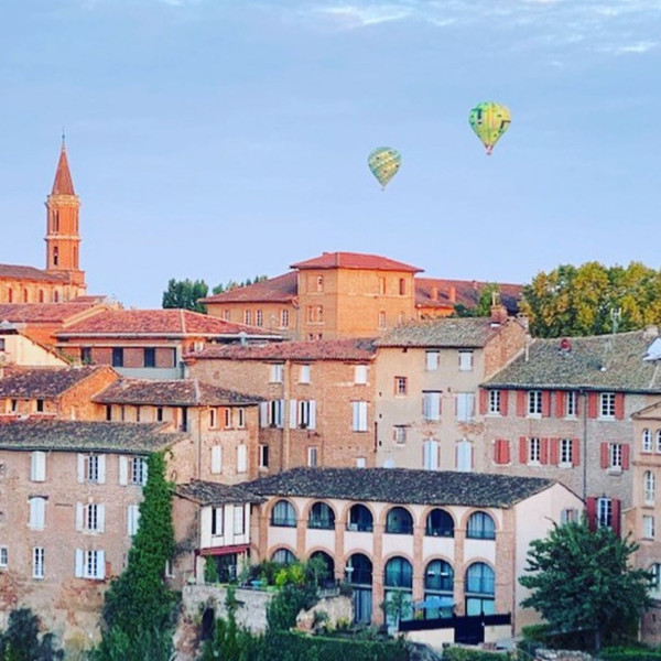 Visite d' Albi Madeleine en montgolfière au fil de la rivière Tarn