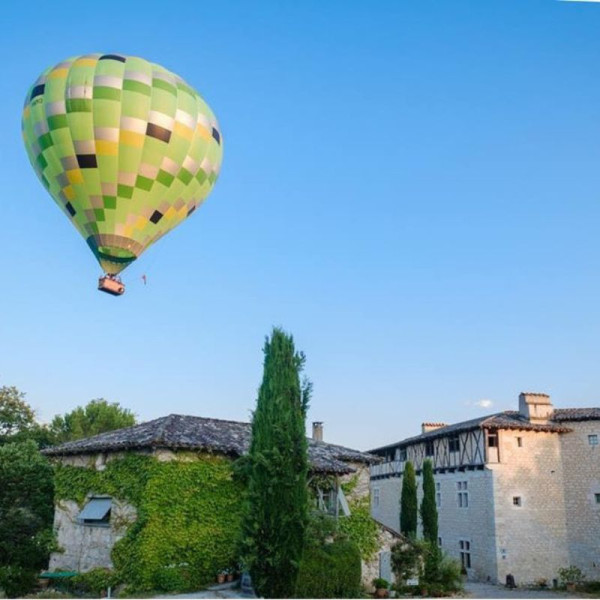 Vol en montgolfière au Château de Mayragues près de Gaillac
