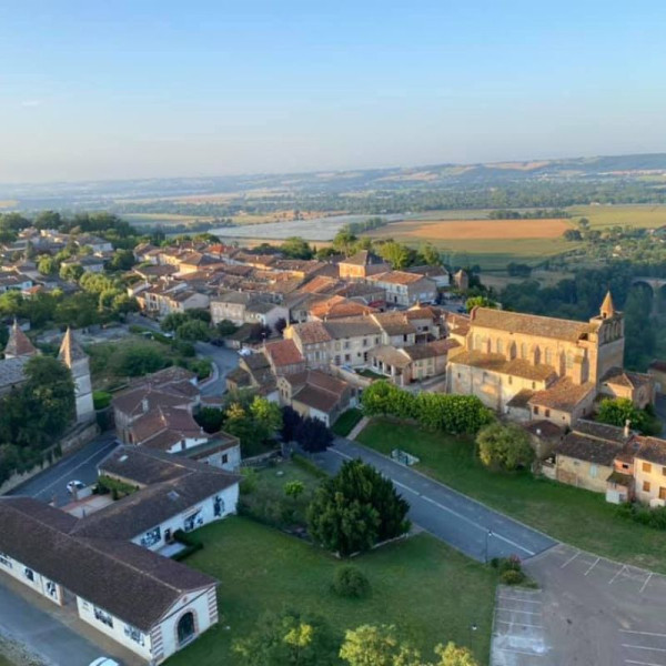 Survol de Lautrec - Pays de l'aie rose en montgolfière