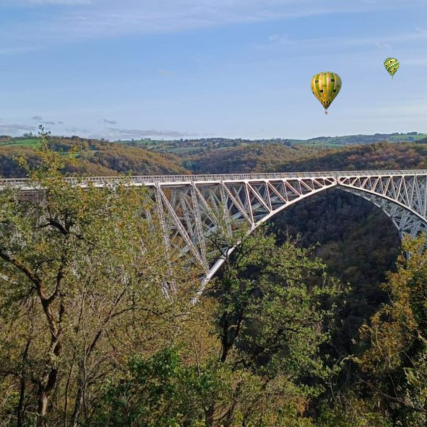 Découvrir le Viaduc du Viaur en Montgolfière