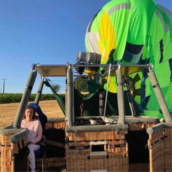 Atterrissage de la montgolfière près de Castres ayant décollé de Lautrec