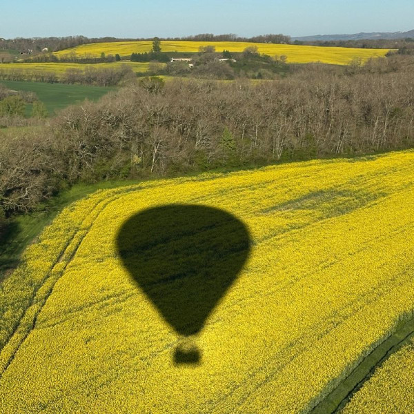 Jeux de lumière et d'ombre qu'offre un vol en montgolfière