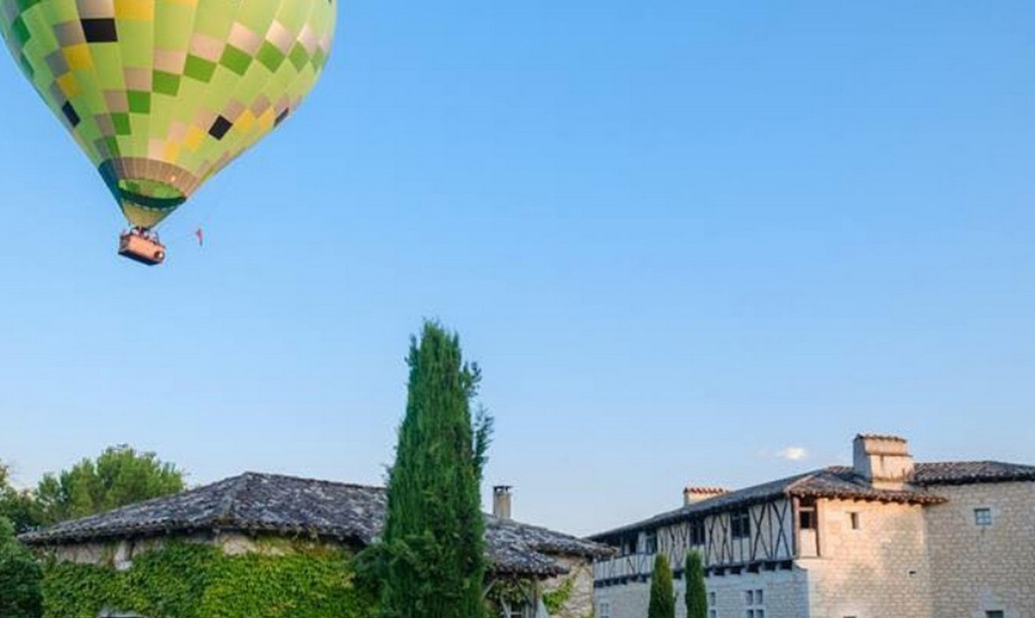À la découverte de Castelnau de Montmiral, un village perché au cœur du Tarn