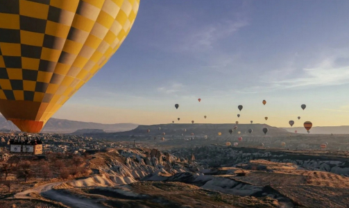 Vol en montgolfière : quelle est la meilleure saison pour se lancer ?